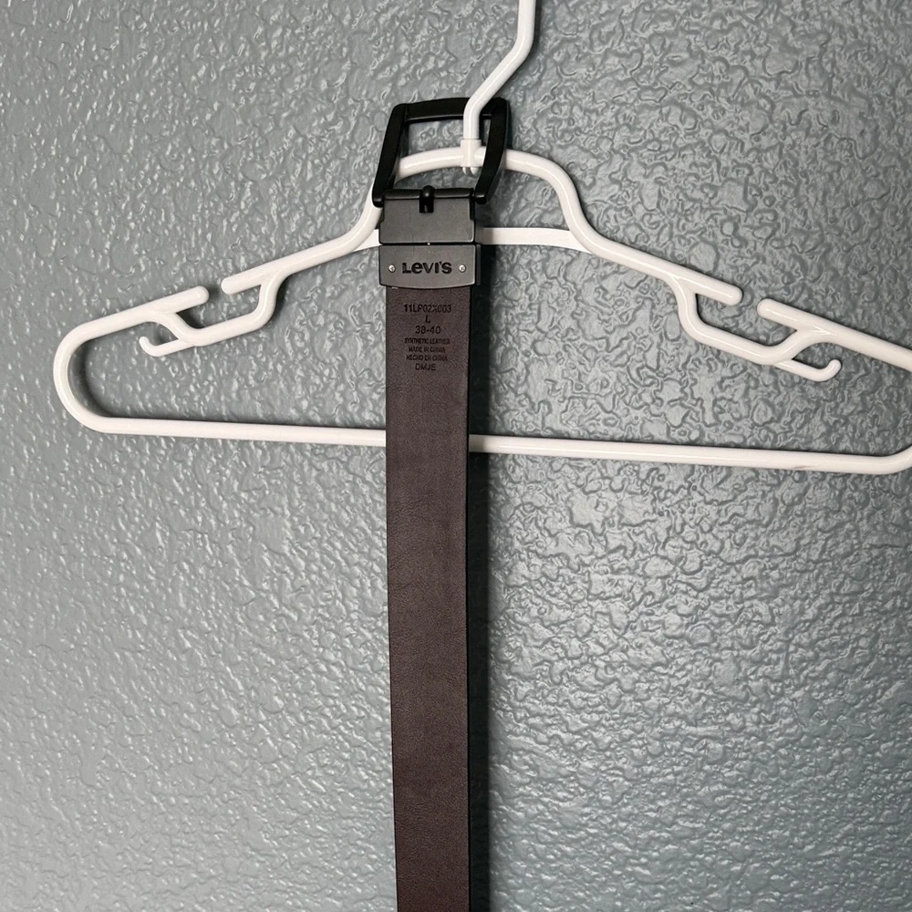 Levi's Classic Reversible Brown and  Black Belt size large  38-40
